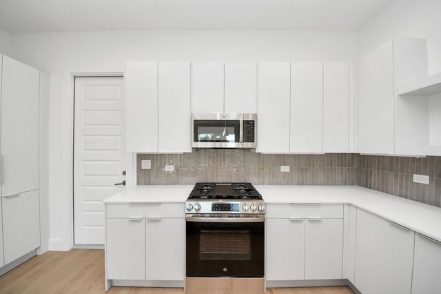2216 Via Cami, Houston, TX 77051
