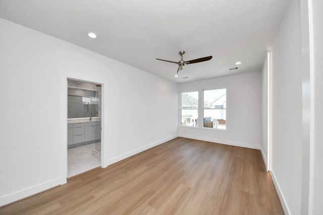 2216 Via Cami, Houston, TX 77051