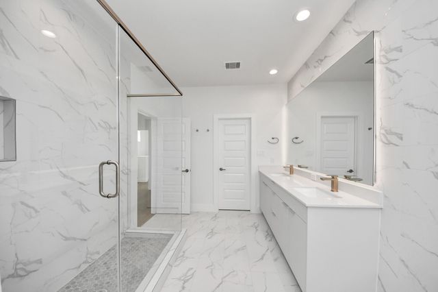2216 Via Cami, Houston, TX 77051