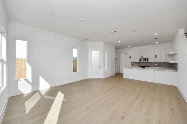 2216 Via Cami, Houston, TX 77051