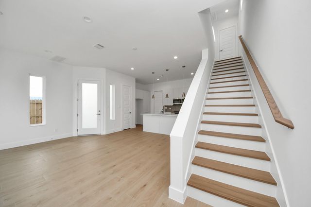 2216 Via Cami, Houston, TX 77051