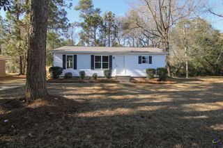 421 Vienna Circle, Fort Valley, GA 31030