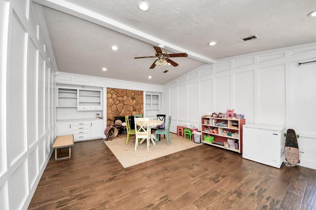 25418 Glen Loch Drive, Spring, TX 77380