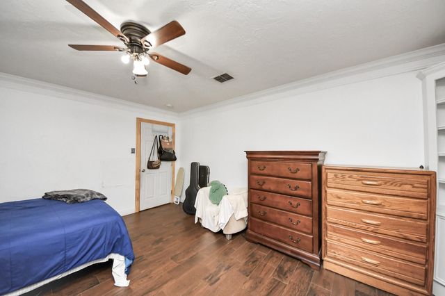 25418 Glen Loch Drive, Spring, TX 77380