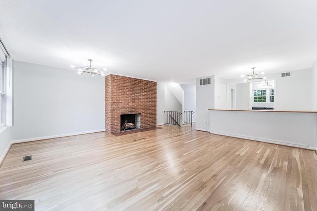1947 KIRBY RD, Mclean, VA 22101