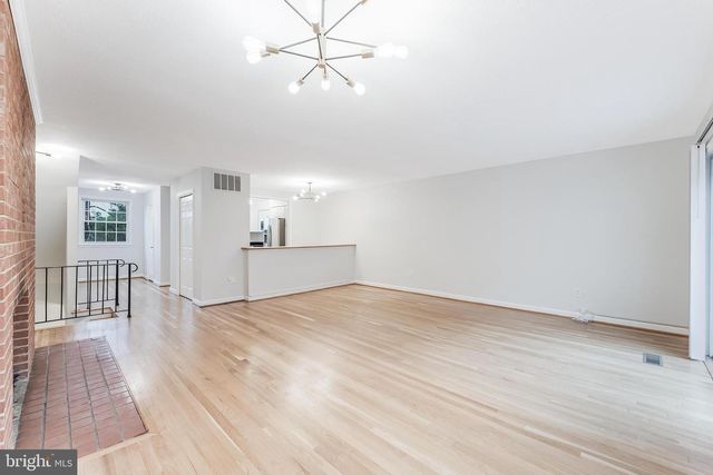 1947 KIRBY RD, Mclean, VA 22101