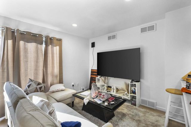 4801 Kim Lane, Madison, WI 53704