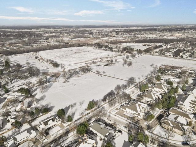 4801 Kim Lane, Madison, WI 53704