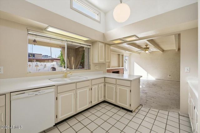 1415 W TUCKEY Lane, Phoenix, AZ 85013