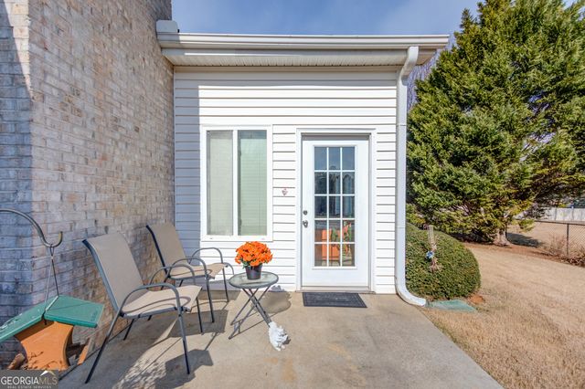 209 Chad Lane, Loganville, GA 30052