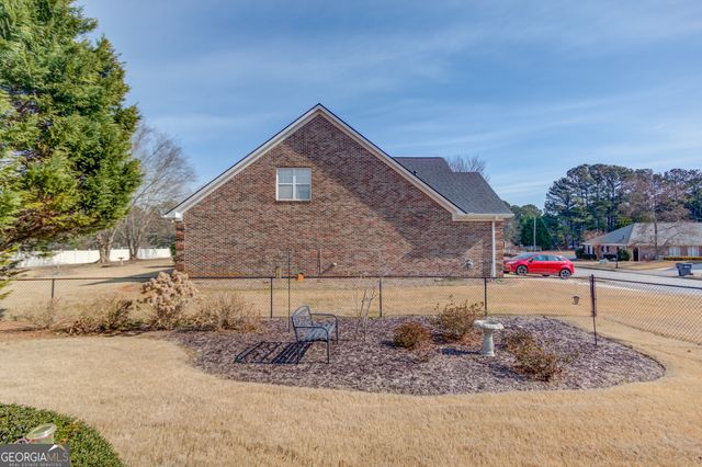 209 Chad Lane, Loganville, GA 30052