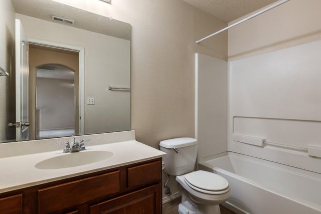 2305 Academic Place SE, Albuquerque, NM 87106