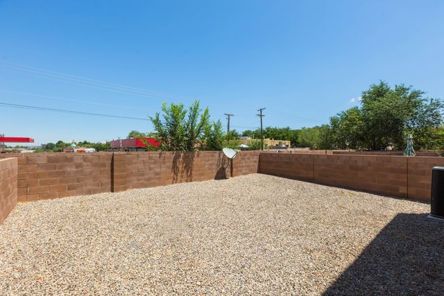 2305 Academic Place SE, Albuquerque, NM 87106