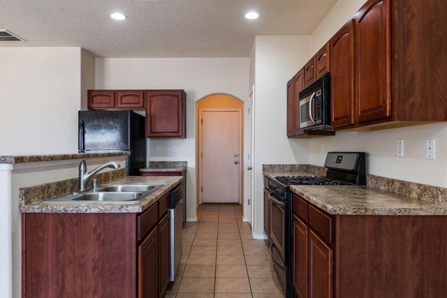 2305 Academic Place SE, Albuquerque, NM 87106