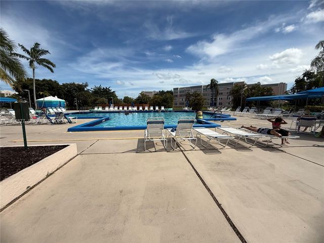 10312 NW 24th Pl 106, Sunrise, FL 33322