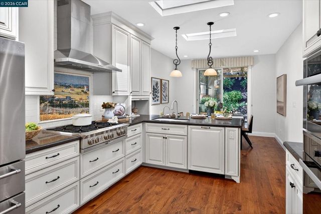 30 Bormio Ct, Danville, CA 94526