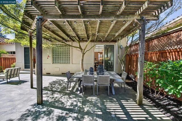 30 Bormio Ct, Danville, CA 94526