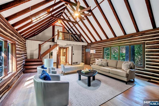 141 Hillside Road, Sparta, NJ 07871