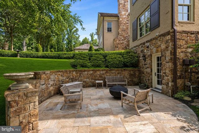 9698 MILL RIDGE LN, Great Falls, VA 22066