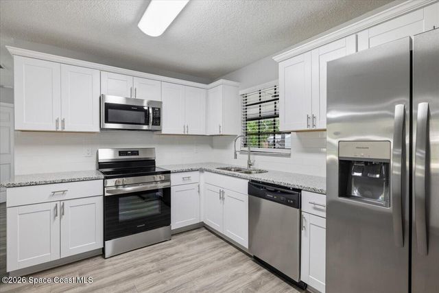 145 21st Avenue, Vero Beach, FL 32962
