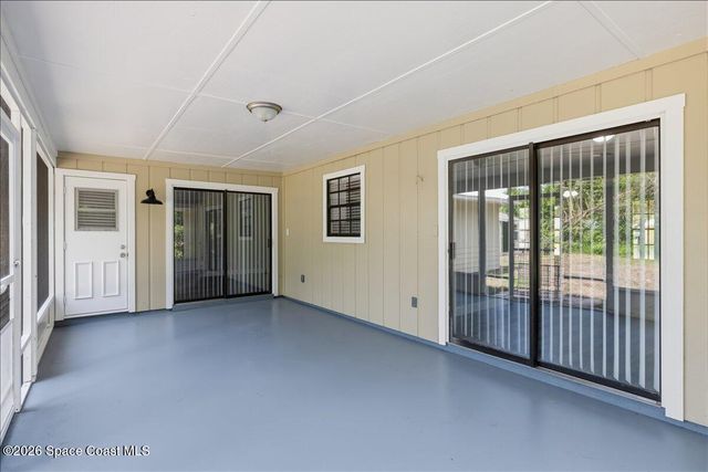 145 21st Avenue, Vero Beach, FL 32962