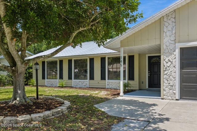 145 21st Avenue, Vero Beach, FL 32962