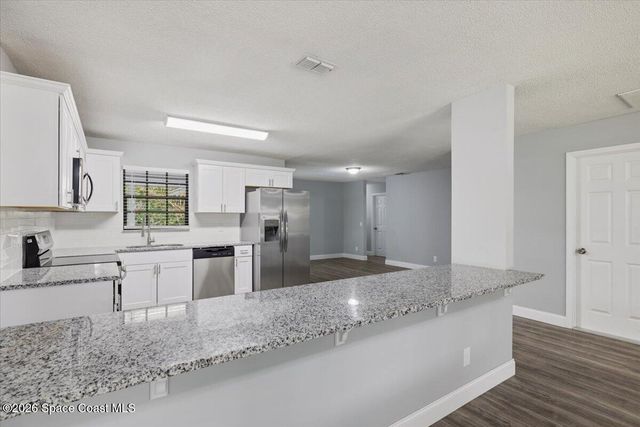145 21st Avenue, Vero Beach, FL 32962