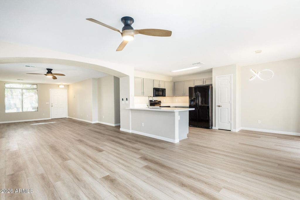 15938 W POST Drive, Surprise, AZ 85374 — photo 3