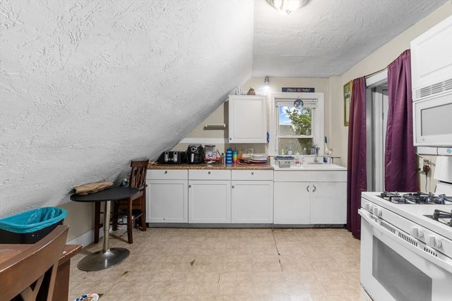 22 Webster Street, Middleboro, MA 02346