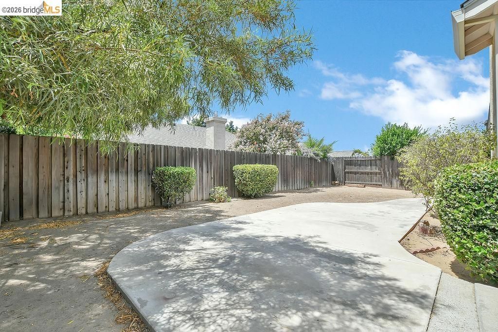 Image 24 of property listing at 3803 Pato Ln, Oakley, CA 94561