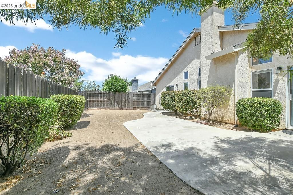 Image 26 of property listing at 3803 Pato Ln, Oakley, CA 94561