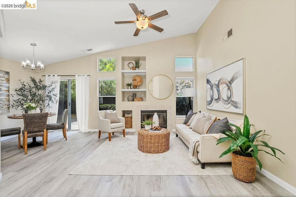 Image 5 of property listing at 3803 Pato Ln, Oakley, CA 94561