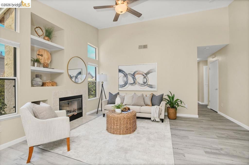 Image 6 of property listing at 3803 Pato Ln, Oakley, CA 94561