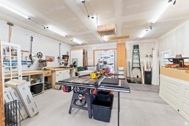 1013 N MAIN ST, Orem, UT 84057