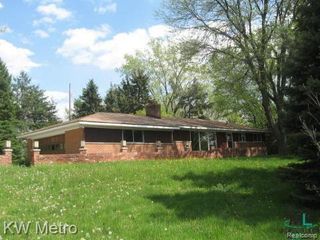 2665 Lahser Road, Bloomfield Hills, MI 48304