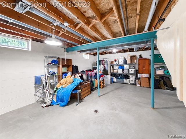 2997 Brighton Road, Howell, MI 48843