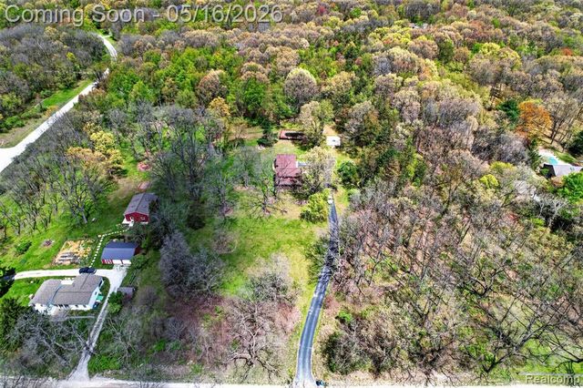2997 Brighton Road, Howell, MI 48843