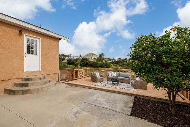 555 S 65th St, San Diego, CA 92114