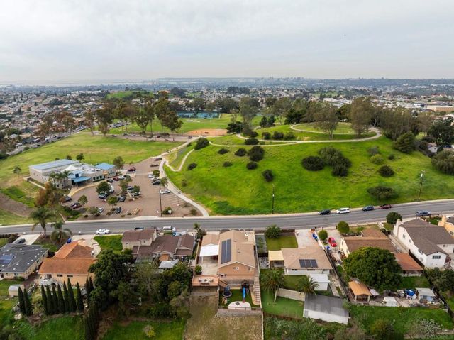 555 S 65th St, San Diego, CA 92114