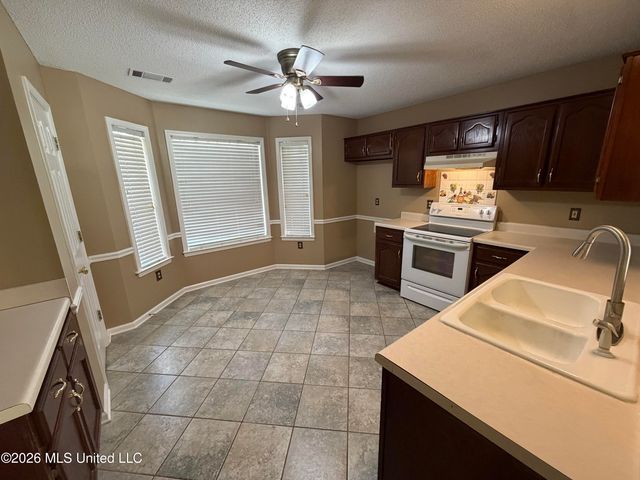 6177 Seminole Drive, Olive Branch, MS 38654