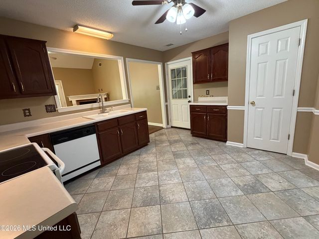 6177 Seminole Drive, Olive Branch, MS 38654