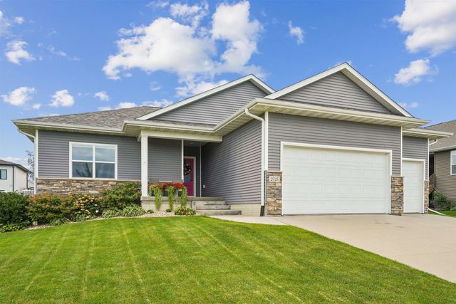 2026 Reese Road, Cedar Falls, IA 50613
