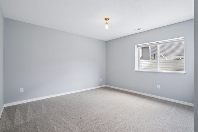 2026 Reese Road, Cedar Falls, IA 50613