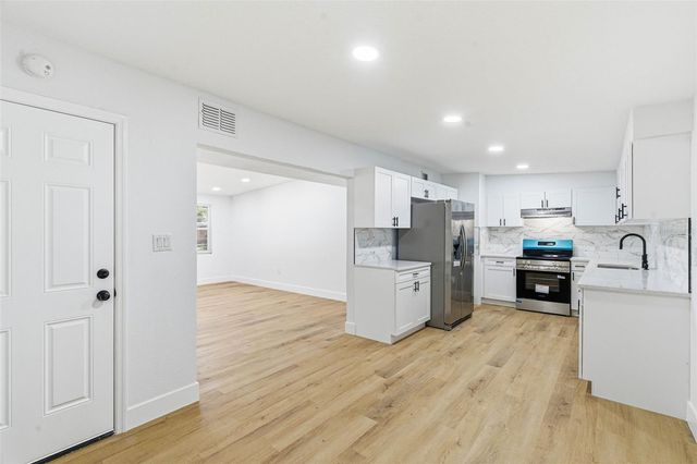 3007 PINEDALE AVENUE, Lakeland, FL 33803