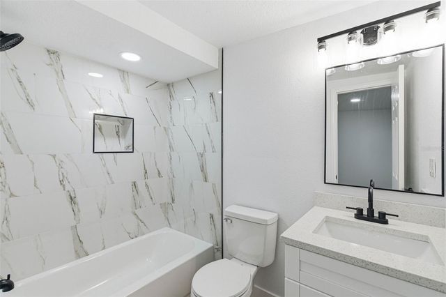 3007 PINEDALE AVENUE, Lakeland, FL 33803