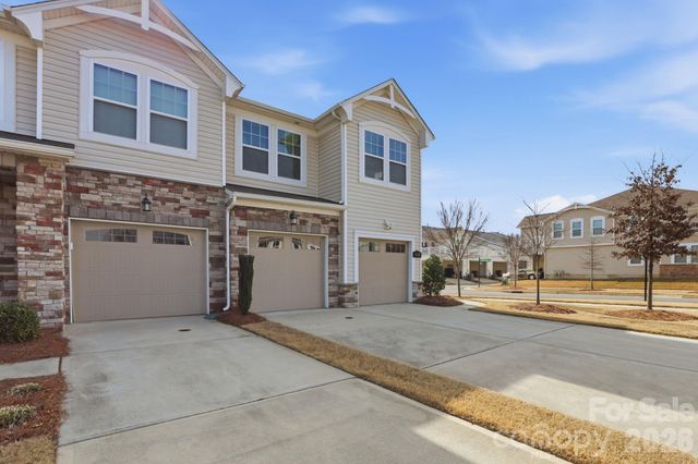 11110 Chalkbark Lane, Charlotte, NC 28262