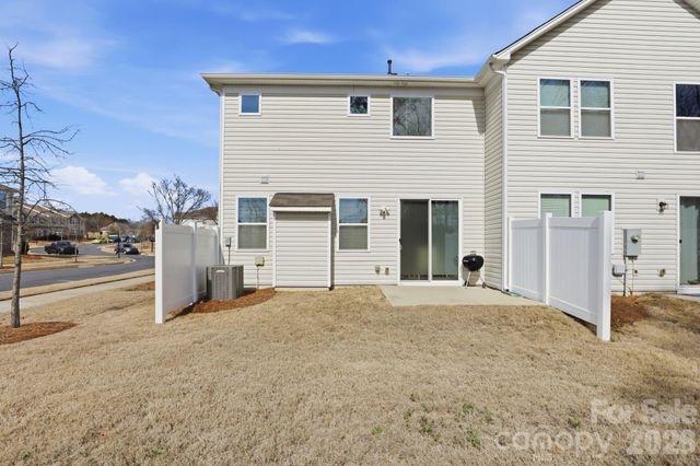11110 Chalkbark Lane, Charlotte, NC 28262