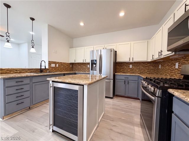 6560 West Cotsfield Avenue, Las Vegas, NV 89139