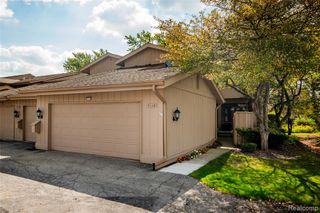 7118 Pebble Park Drive, West Bloomfield, MI 48322