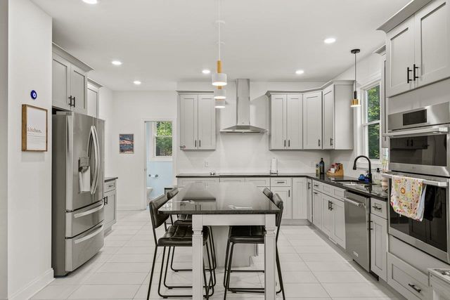 1176B NELSON DR, Harrisonburg, VA 22801